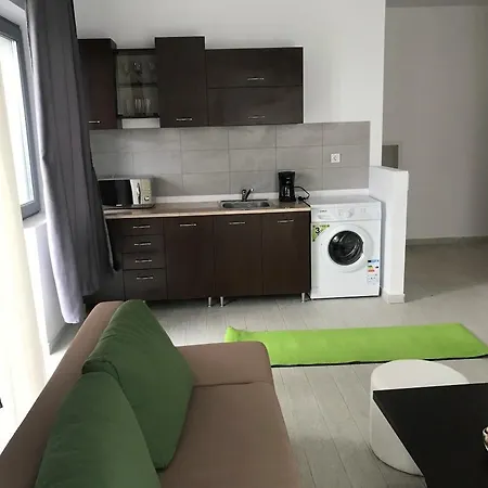 Summer Mission Loft Apartment